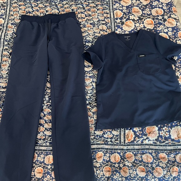 Jaanuu Navy Women's Scrubs - Picture 1 of 3